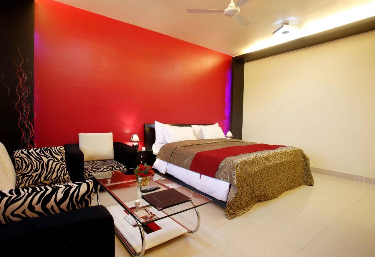 גורקפור Shivoy Hotel מראה חיצוני תמונה